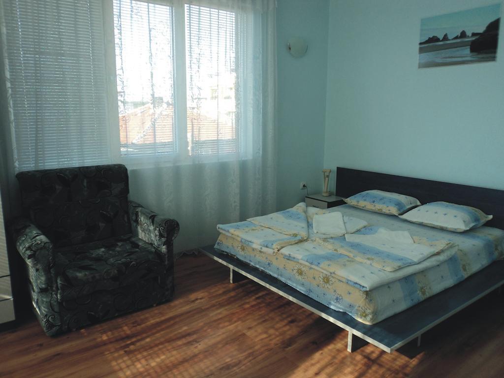 Guest House Chifchibashievi Primorsko Chambre photo